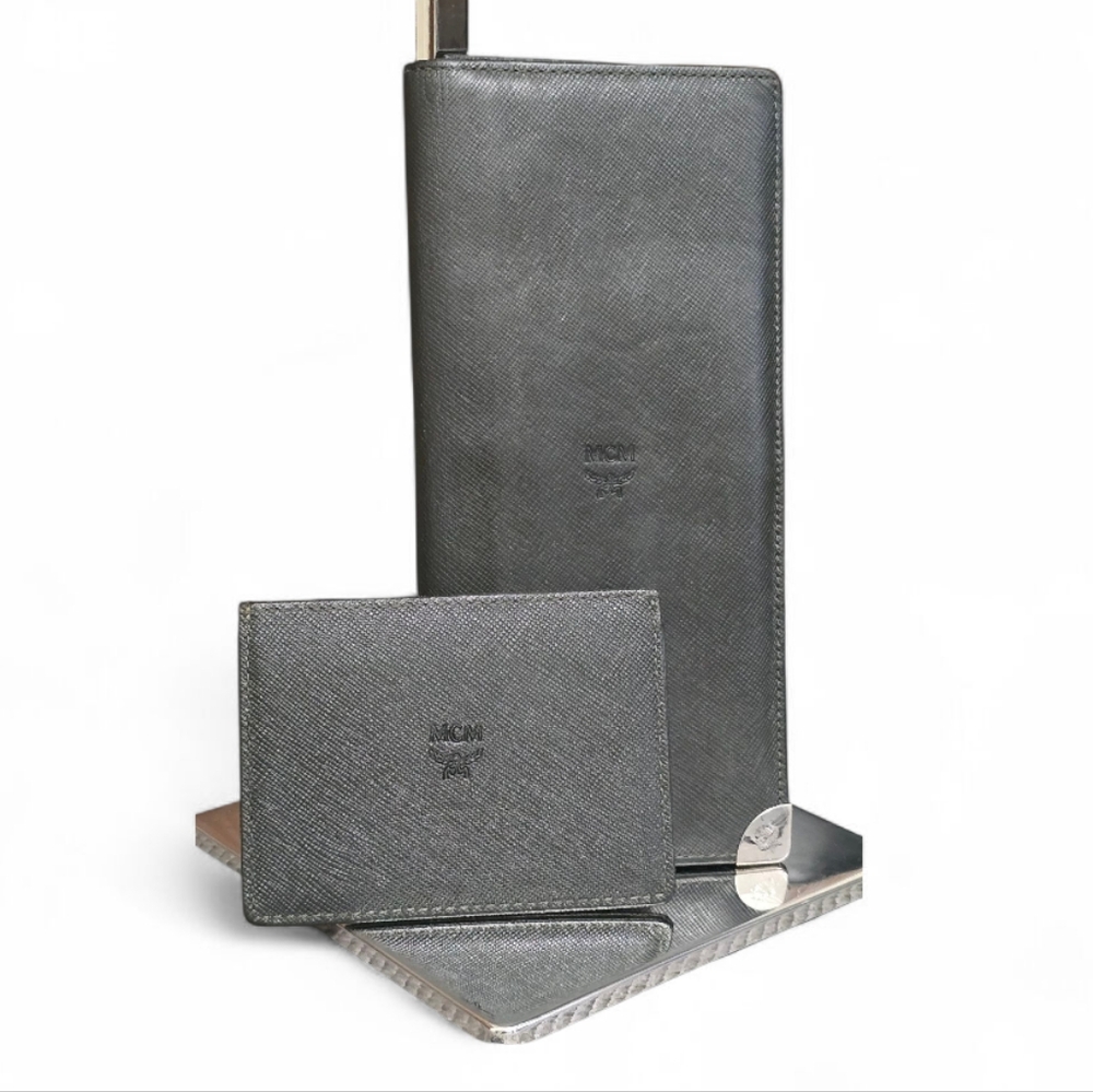 MCM Black Leather Key and Card Holder Set